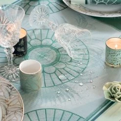 Garnier Thiebaut Chemins De Table Chemin De Table Antitache Déperlant Vert 54X180