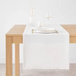 Maisons Du Monde Chemins De Table Chemin De Table En Coton Blanc Et Lurex Doré 48x150