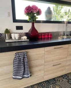 Le Comptoir De La Plage Tabliers Et Torchons Deux Duos Torchons Assortis Carreaux Noirs 50 X 70 -Tabliers et torchons Soldes deux duos torchons assortis carreaux noirs 50 x 70 2