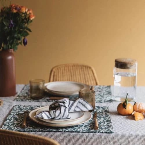 Gabrielle Paris Sets De Table Set De Table En Coton Imprimé Feuille Bleue 35x50 2 Gabrielle Paris Sets De Table Set De Table En Coton Imprimé Feuille Bleue 35x50 – Image 2