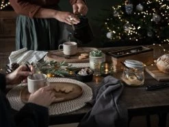 Maisons Du Monde Sets De Table Set De Table Rond Beige Et Blanc - Lot De 2 -Tabliers et torchons Soldes set de table rond beige et blanc 1000 11 27 194695 3