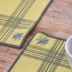 Febronie Sets De Table Set De Table (set De 4) En Coton 50x35 Jaune Et Kaki -Tabliers et torchons Soldes set de table set de 4 en coton 50x35 jaune et kaki 4